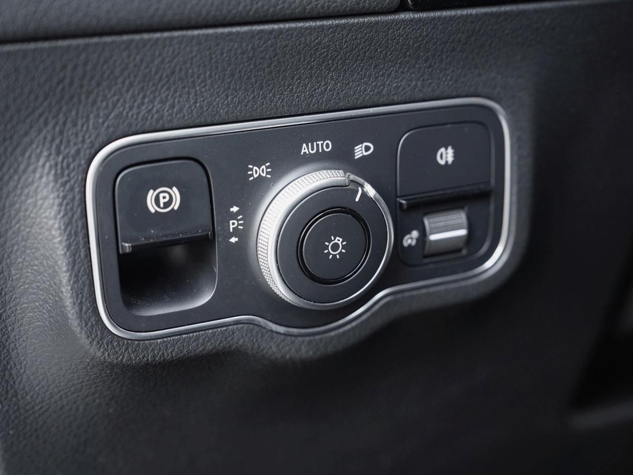 Mercedes-Benz GLA 250 AMG MBUXNavi+ Distronic Memory 360°