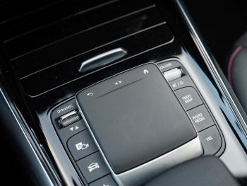 Mercedes-Benz GLA 250 AMG MBUXNavi+ Distronic Memory 360°