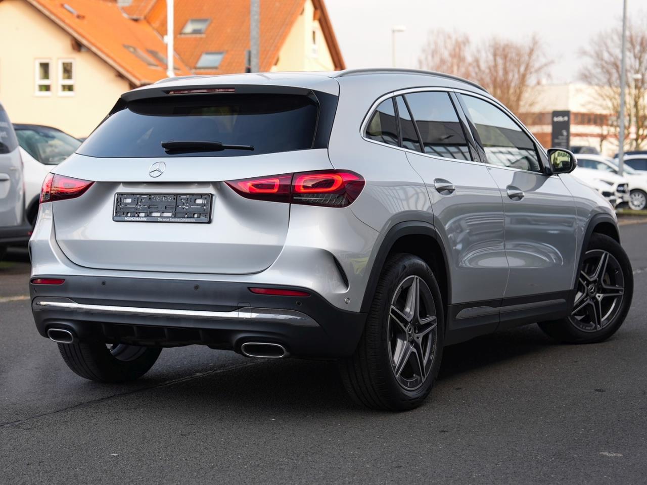 Mercedes-Benz GLA 250 AMG MBUXNavi+ Distronic Memory 360°