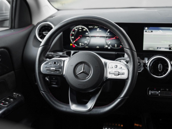 Mercedes-Benz GLA 250 AMG MBUXNavi+ Distronic Memory 360°