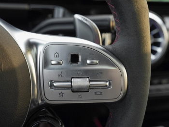 Mercedes-Benz GLA 35 AMG 4M Night Panorama Burmester Memory