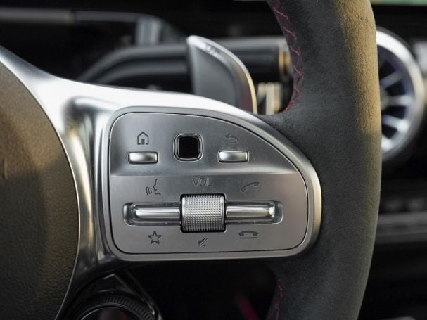 Mercedes-Benz GLA 35 AMG 4M Night Panorama Burmester Memory