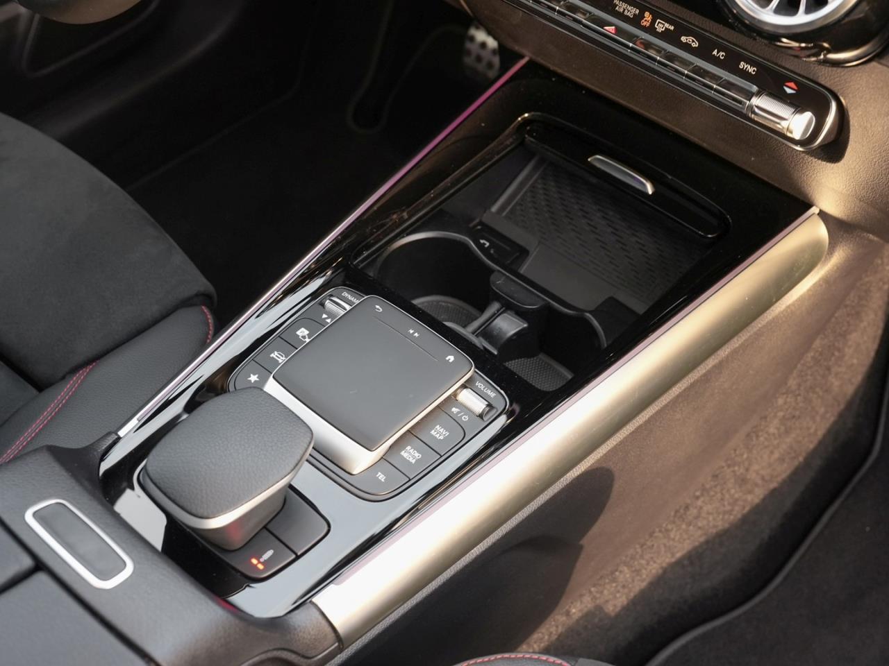 Mercedes-Benz GLA 35 AMG 4M Night Panorama Burmester Memory