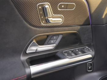 Mercedes-Benz GLA 35 AMG 4M Night Panorama Burmester Memory