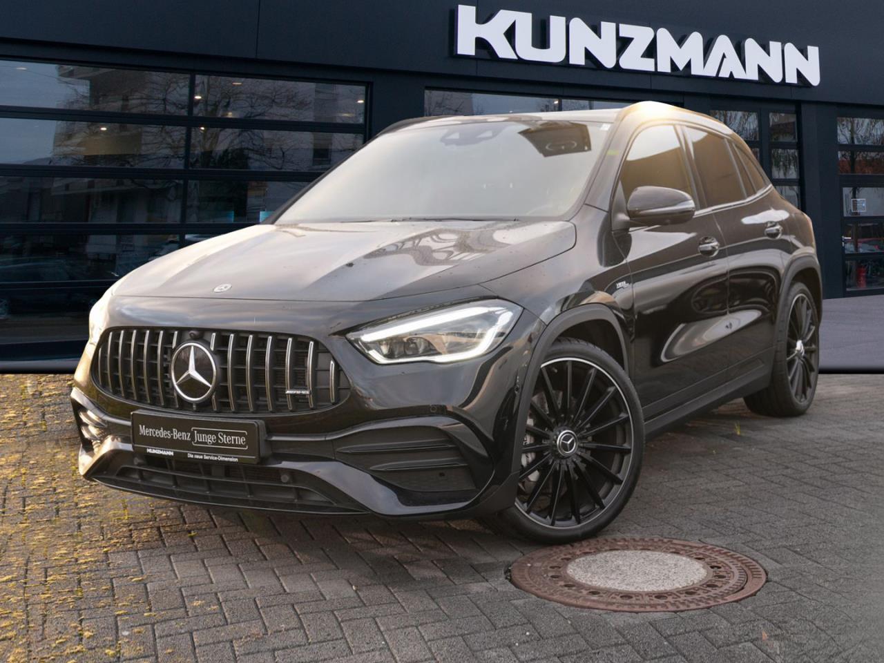 Mercedes-Benz GLA GLA 35 AMG 4M Geländewagen / SUV kosmosschwarz