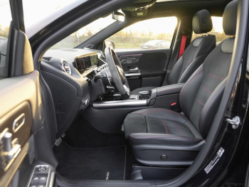 Mercedes-Benz GLA 35 AMG 4M Night Panorama Burmester Memory