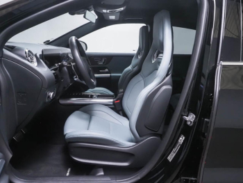 Mercedes-Benz GLA 35 AMG 4M Panorama Standhzg Performance Sitz