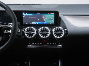 Mercedes-Benz GLA 35 AMG 4M Panorama Standhzg Distronic 360°