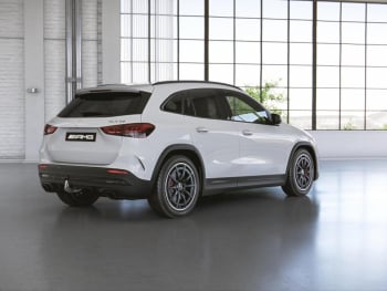 Mercedes-Benz GLA 35 AMG 4M MBUX High-End Burmester AHK 360°