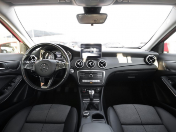 Mercedes-Benz GLA 180 Style Navi LED Kamera SHZ Sitzkomfort