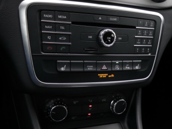 Mercedes-Benz GLA 200 d Urban Audio20 Navigation ParkPilot 