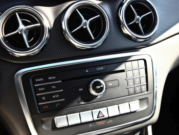 Mercedes-Benz GLA 200 Style Navi ParkAssist Tempomat