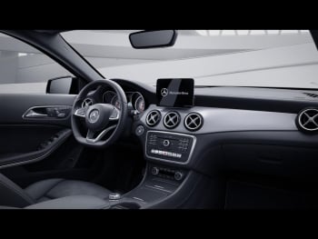 Mercedes-Benz GLA 220 d PEAK AMG Night Navi Distronic Memory
