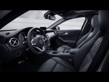 Mercedes-Benz GLA 250 4M AMG Comand Panorama Easy-Pack 360°