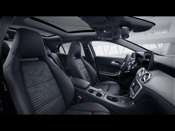 Mercedes-Benz GLA 250 4M AMG Comand Panorama Easy-Pack 360°