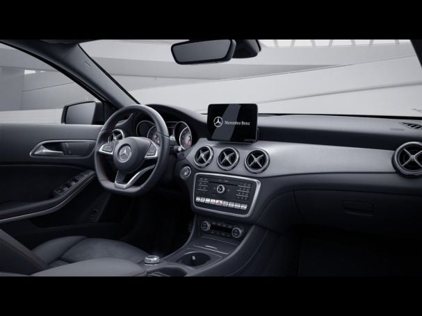 Mercedes-Benz GLA 250 4M AMG Comand Panorama Easy-Pack 360° Mercedes-Benz GLA 250 4M AMG Comand Panorama Easy-Pack 360°