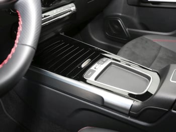 Mercedes-Benz GLB 180 d AMG MBUX Navi-Prem SpurH Kamera AHK