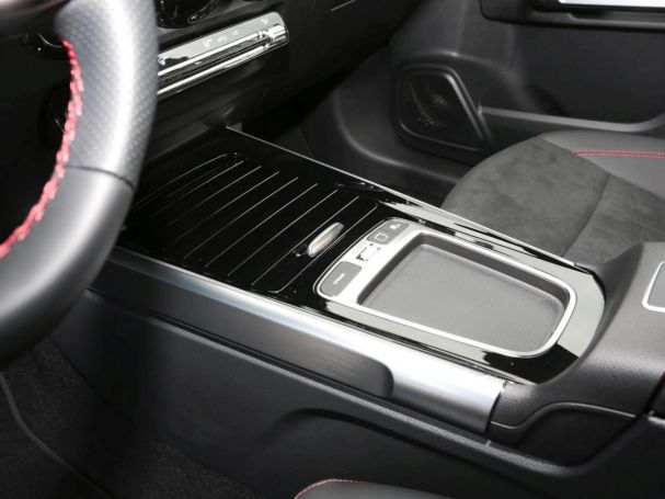 Mercedes-Benz GLB 180 d AMG MBUX Navi-Prem SpurH Kamera AHK Mercedes-Benz GLB 180 d AMG MBUX Navi-Prem SpurH Kamera AHK
