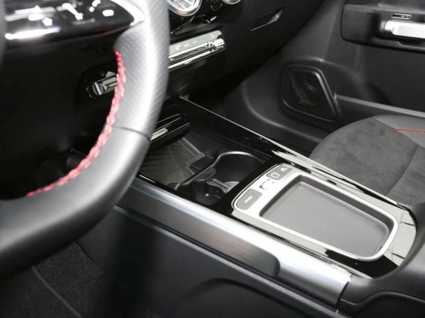 Mercedes-Benz GLB 180 d AMG MBUX Navi-Prem SpurH Kamera AHK Mercedes-Benz GLB 180 d AMG MBUX Navi-Prem SpurH Kamera AHK