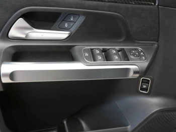Mercedes-Benz GLB 180 d AMG MBUX Navi-Prem SpurH Kamera AHK