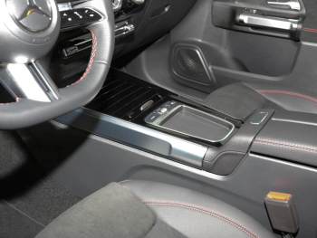 Mercedes-Benz GLB 180 d AMG Navi-Prem EasyPack AHK Kamera