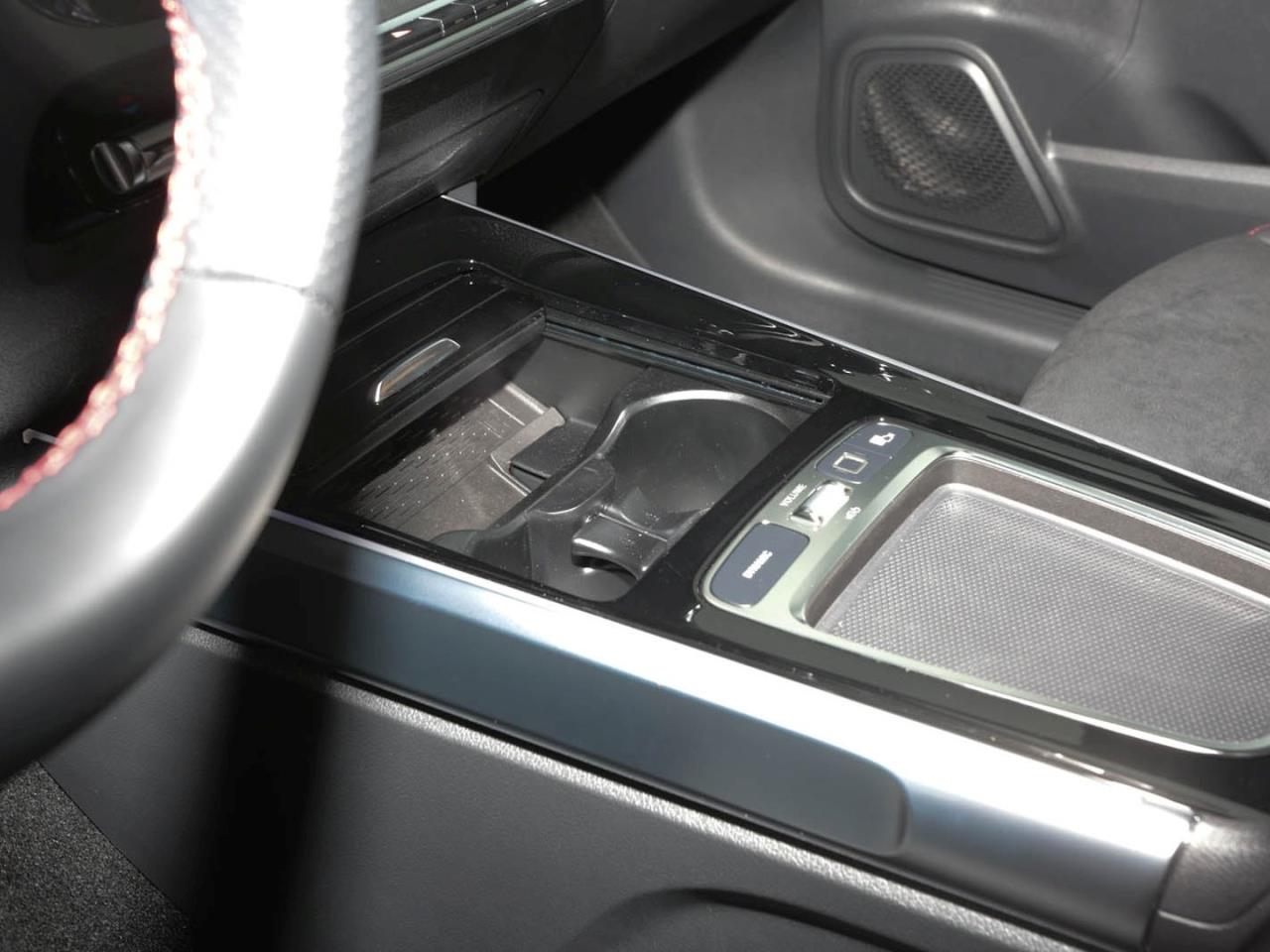 Mercedes-Benz GLB 180 d AMG Navi-Prem EasyPack AHK Kamera