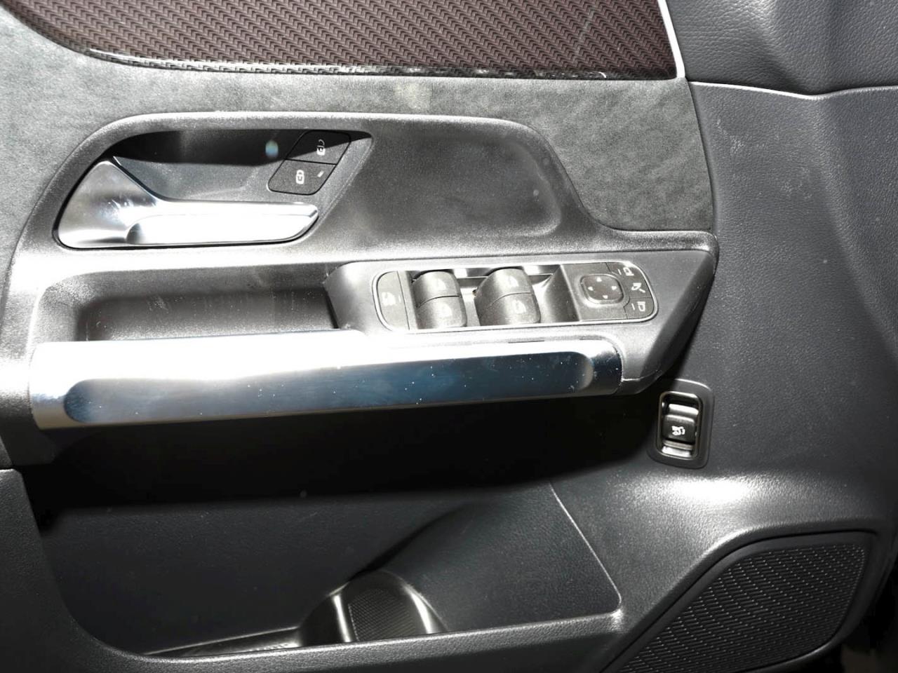 Mercedes-Benz GLB 180 d AMG Navi-Prem EasyPack AHK Kamera