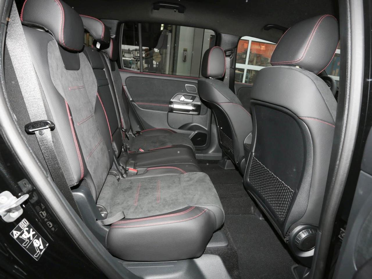 Mercedes-Benz GLB 180 d AMG Night Distronic Burmester AHK 360°