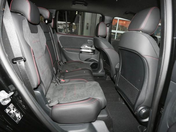 Mercedes-Benz GLB 180 d AMG Night Distronic Burmester AHK 360° Mercedes-Benz GLB 180 d AMG Night Distronic Burmester AHK 360°