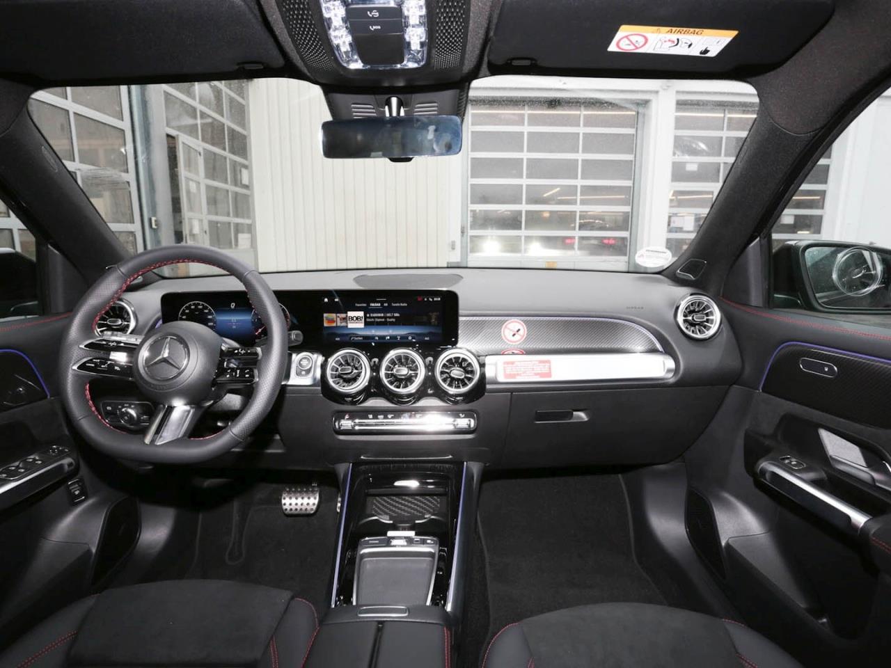 Mercedes-Benz GLB 180 d AMG Night Distronic Burmester AHK 360°