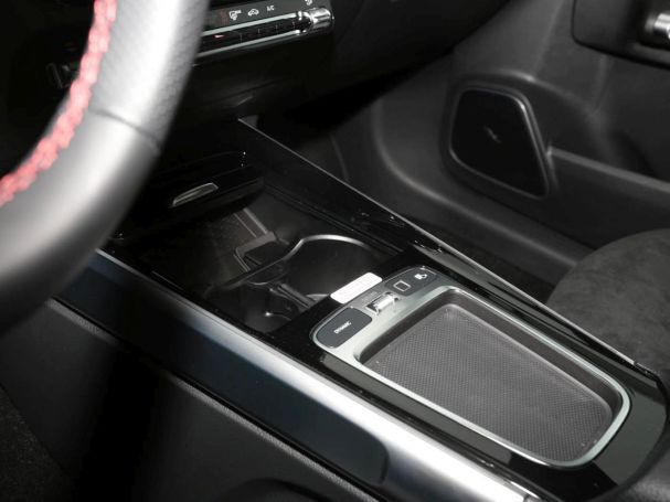 Mercedes-Benz GLB 180 d AMG Night Distronic Burmester AHK 360° Mercedes-Benz GLB 180 d AMG Night Distronic Burmester AHK 360°