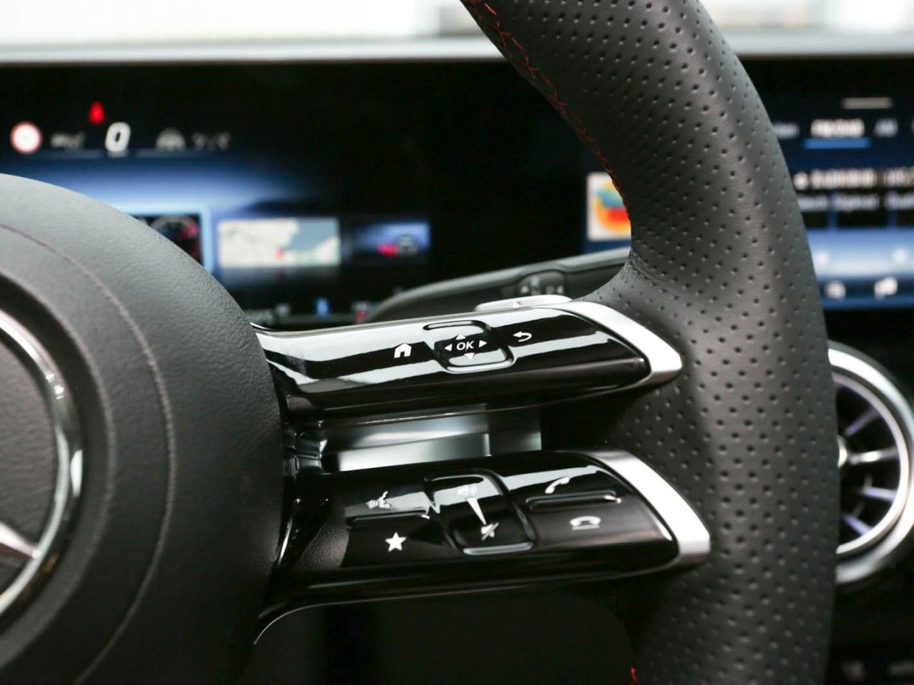 Mercedes-Benz GLB 180 d AMG Night Distronic Burmester AHK 360°