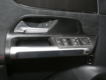 Mercedes-Benz GLB 180 d AMG Night Distronic Burmester AHK 360°