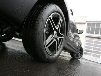 Mercedes-Benz GLB 180 d AMG Night Distronic Burmester AHK 360°