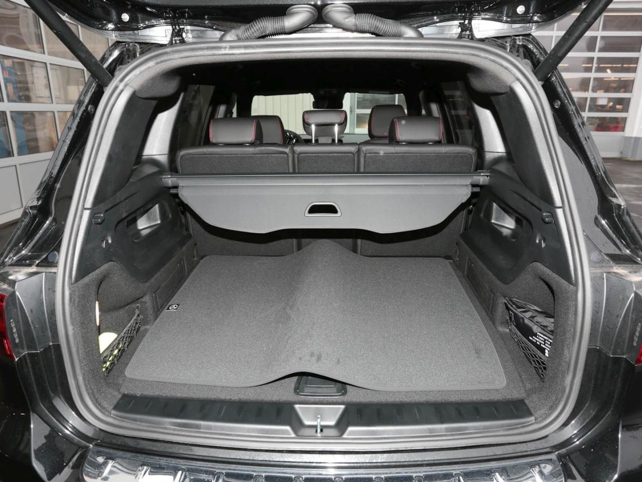 Mercedes-Benz GLB 180 d AMG Night Distronic Burmester AHK 360°