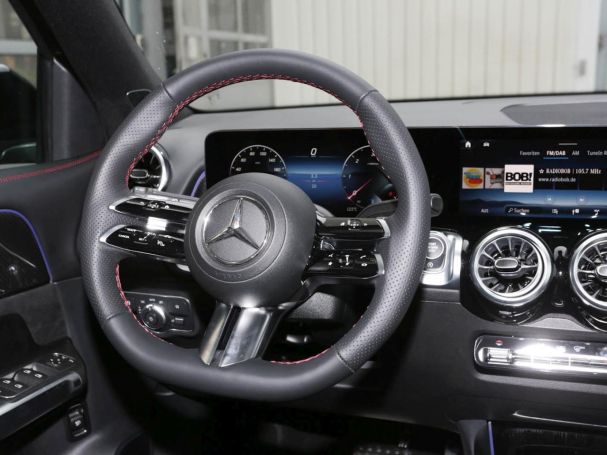 Mercedes-Benz GLB 180 d AMG Night Distronic Burmester AHK 360° Mercedes-Benz GLB 180 d AMG Night Distronic Burmester AHK 360°
