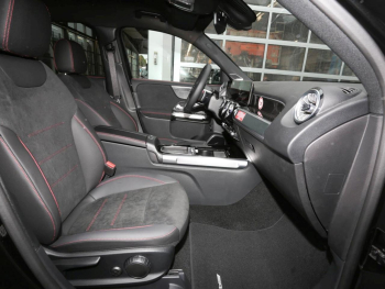 Mercedes-Benz GLB 180 d AMG Night Distronic Burmester AHK 360°