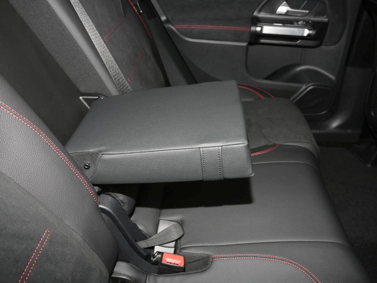 Mercedes-Benz GLB 180 d AMG Night Navi AHK Advanced Sound