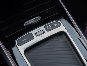 Mercedes-Benz GLB 180 AMG Night Navi Distronic AHK Kamera