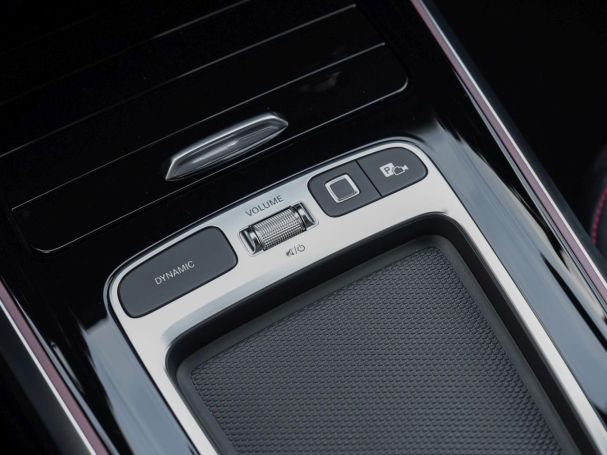 Mercedes-Benz GLB 180 AMG Night Navi Distronic AHK Kamera