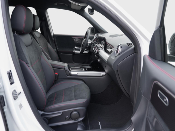 Mercedes-Benz GLB 180 AMG Night Navi Distronic AHK Kamera