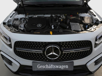 Mercedes-Benz GLB 200 AMG MBUX Navi LED AHK Panorama Keyless-Go