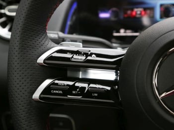 Mercedes-Benz GLB 200 d 4MATIC AMG Night Panorama AHK 360°