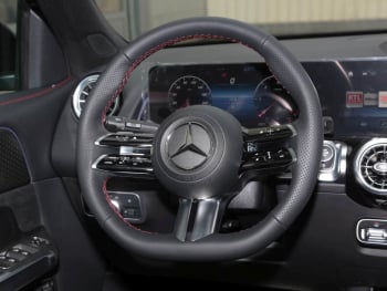 Mercedes-Benz GLB 200 d 4MATIC AMG Night Panorama AHK 360°