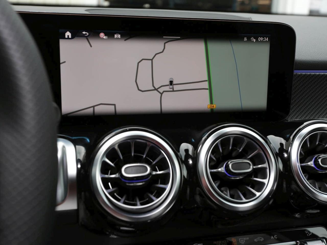 Mercedes-Benz GLB 200 d 4MATIC AMG Offroad Night AHK 360°