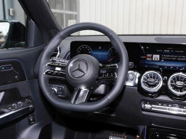 Mercedes-Benz GLB 200 d 4MATIC AMG Offroad Night AHK 360° Mercedes-Benz GLB 200 d 4MATIC AMG Offroad Night AHK 360°