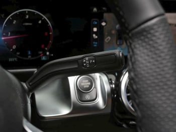 Mercedes-Benz GLB 200 d 4MATIC AMG Night MBUX Navi AHK 360° Mercedes-Benz GLB 200 d 4MATIC AMG Night MBUX Navi AHK 360°