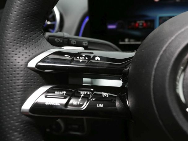 Mercedes-Benz GLB 200 d 4MATIC AMG Night MBUX Navi AHK 360° Mercedes-Benz GLB 200 d 4MATIC AMG Night MBUX Navi AHK 360°