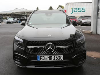 Mercedes-Benz GLB 200 d 4MATIC AMG Night MBUX Navi AHK 360° Mercedes-Benz GLB 200 d 4MATIC AMG Night MBUX Navi AHK 360°
