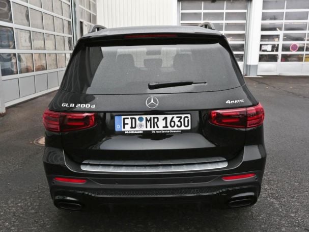 Mercedes-Benz GLB 200 d 4MATIC AMG Night MBUX Navi AHK 360° Mercedes-Benz GLB 200 d 4MATIC AMG Night MBUX Navi AHK 360°